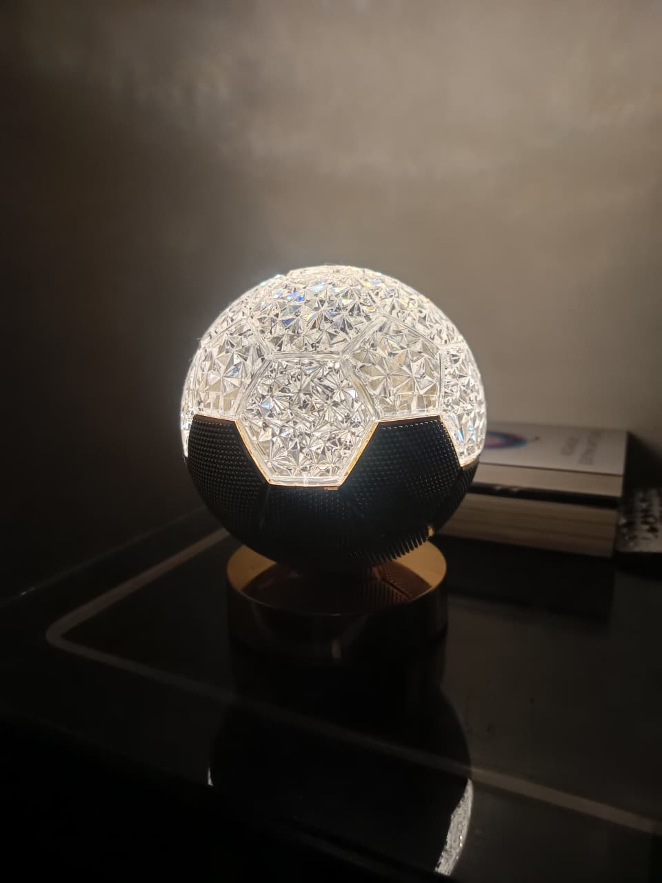 BalónLux-Lámpara cristal balón con acabado premium.